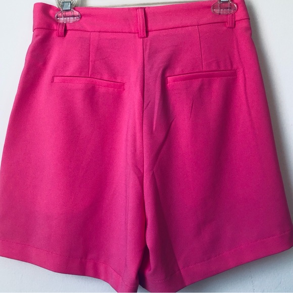 Pink Dress Shorts mid length with pleats and pockets - Picture 8 of 8
